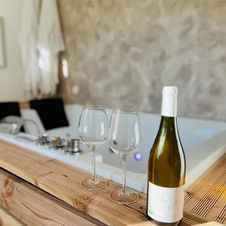 La Suspendue & 公寓 *